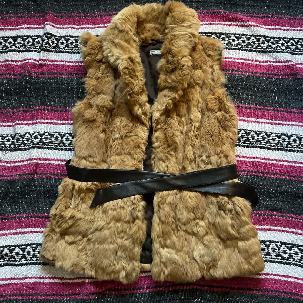 Rabbit 100% fur women’s brown vest with leather belt size small fall chic style